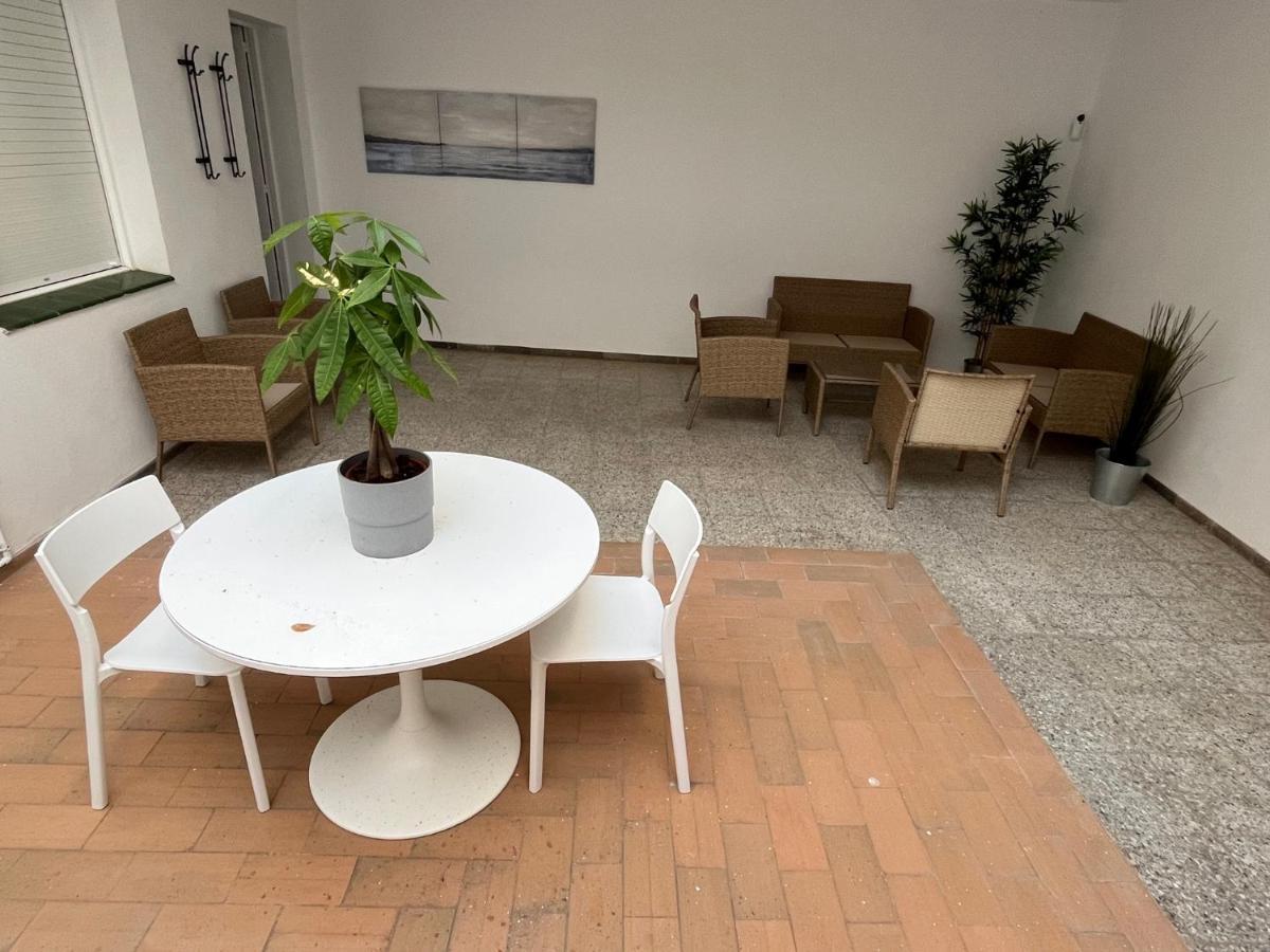 Roses Center 3 Apartment Bagian luar foto